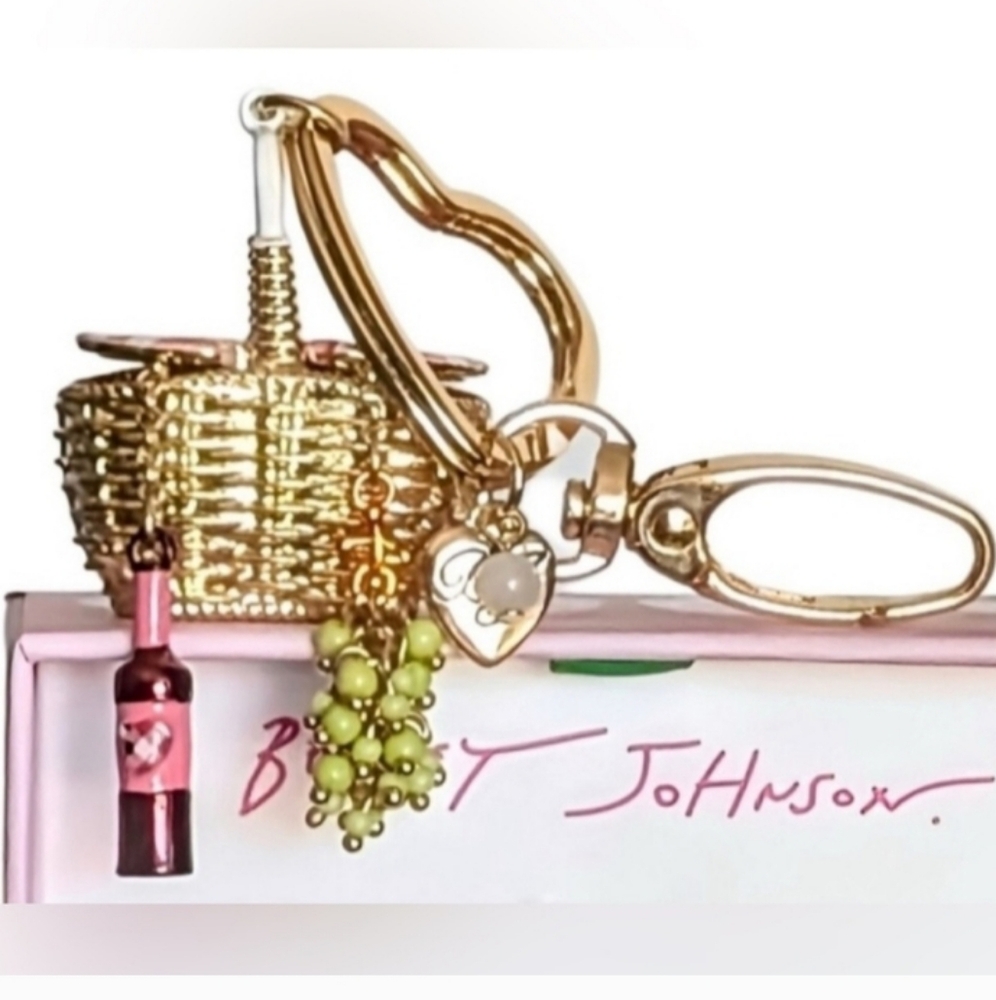 Betsey Johnson Wine Basket Keychain NWT/NIB